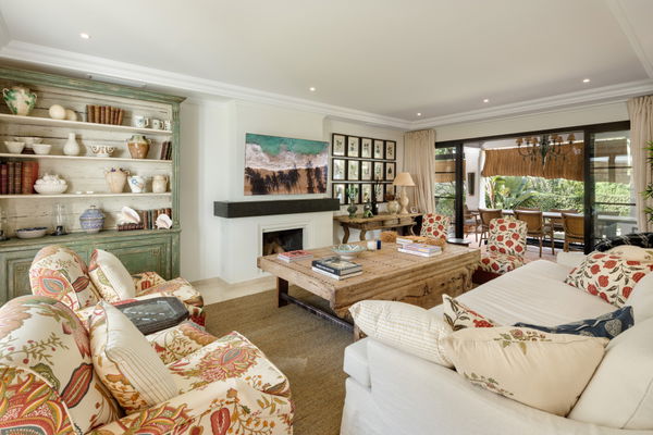 Charming Mediterranean Andalusian style villa in frontline golf in La Quinta, Benahavis