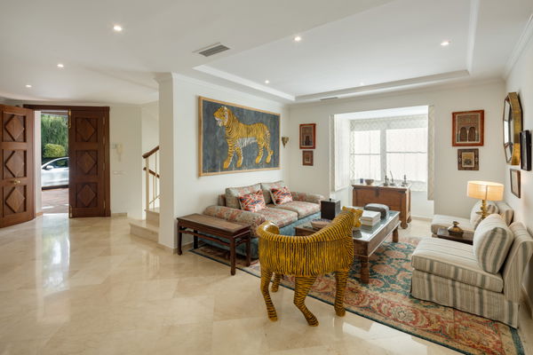 Charming Mediterranean Andalusian style villa in frontline golf in La Quinta, Benahavis