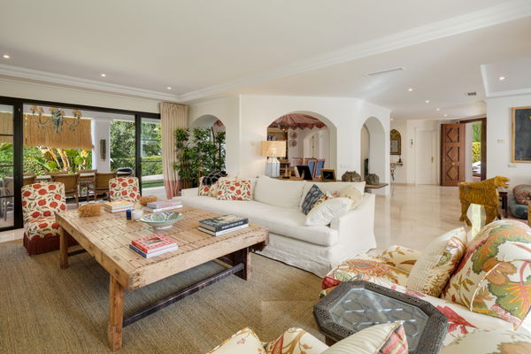 Charming Mediterranean Andalusian style villa in frontline golf in La Quinta, Benahavis
