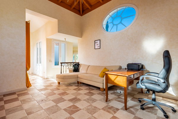 Elegant villa with Andalusian style in Sierra Blanca