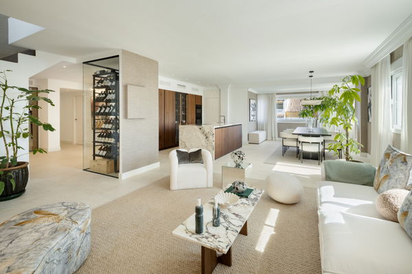 Distinguished penthouse with sea and mountain views in a secured community in Nagüeles Costa, Marbella Golden Mile