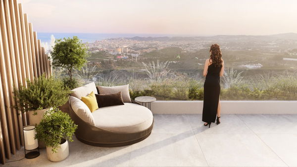 Duplex penthouse with panoramic sea-view terraces in the prestigious El Higuerón development