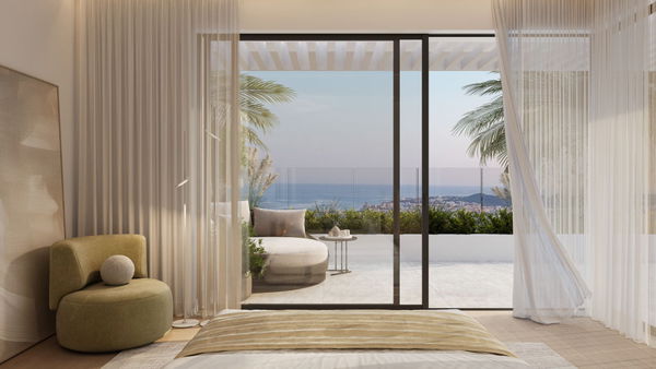 Duplex penthouse with panoramic sea-view terraces in the prestigious El Higuerón development