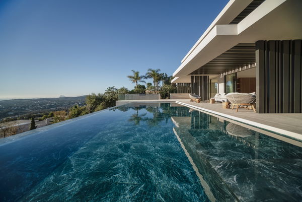 Bio architectural villa with spectacular design and open panoramic views in La Reserva, Sotogrande