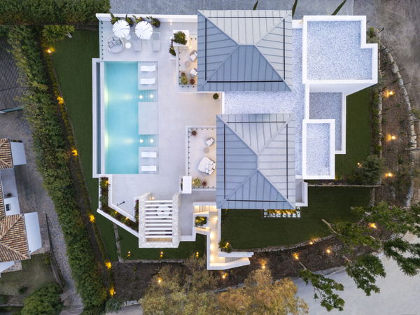 Magnificent villa with panoramic views in La Quinta in a gated and private community, La Quinta, Benahavis
