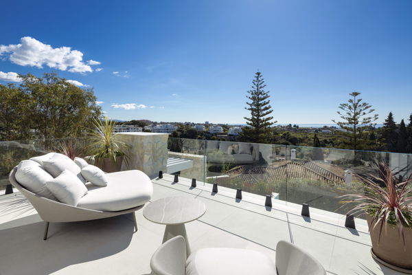 Magnificent villa with panoramic views in La Quinta in a gated and private community, La Quinta, Benahavis