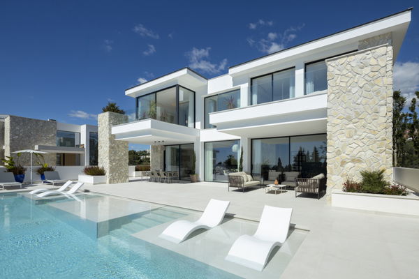Magnificent villa with panoramic views in La Quinta in a gated and private community, La Quinta, Benahavis