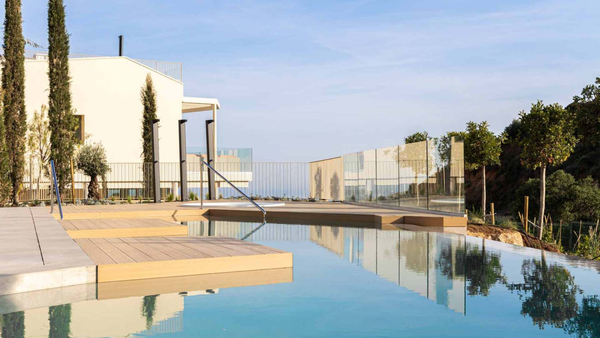 An oasis of calm: ground floor with private garden and pool in El Higuerón, Fuengirola