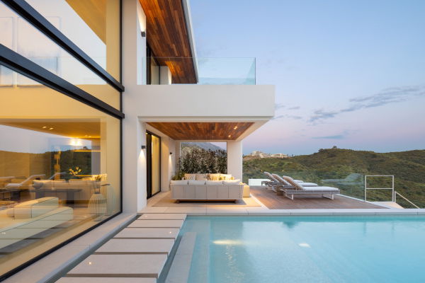 Villa with open panoramic views to the sea, in Real de La Quinta, Benahavis