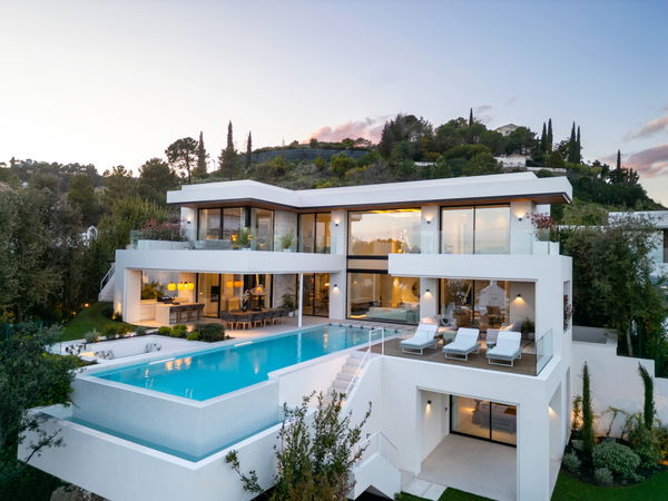 Villa with open panoramic views to the sea, in Real de La Quinta, Benahavis