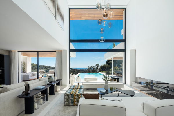 Villa with open panoramic views to the sea, in Real de La Quinta, Benahavis