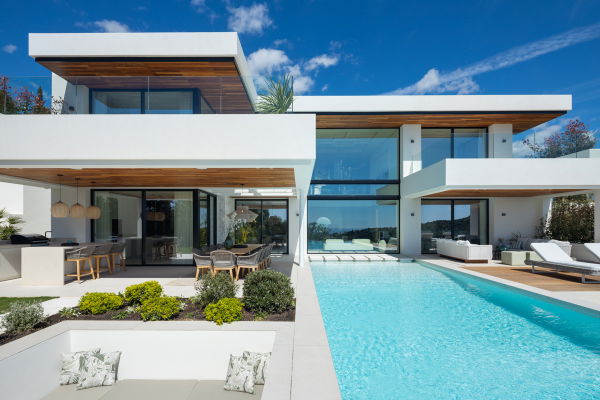 Villa with open panoramic views to the sea, in Real de La Quinta, Benahavis
