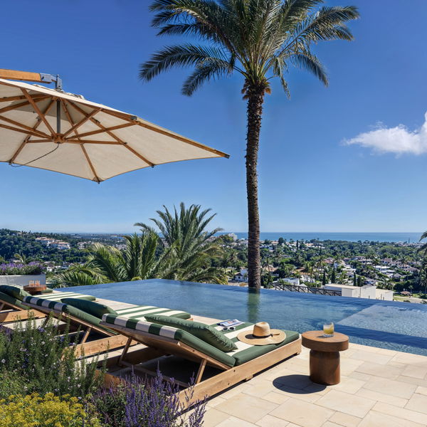 Charming Scandinavian-French style villa project with panoramic views in Nueva Andalucia