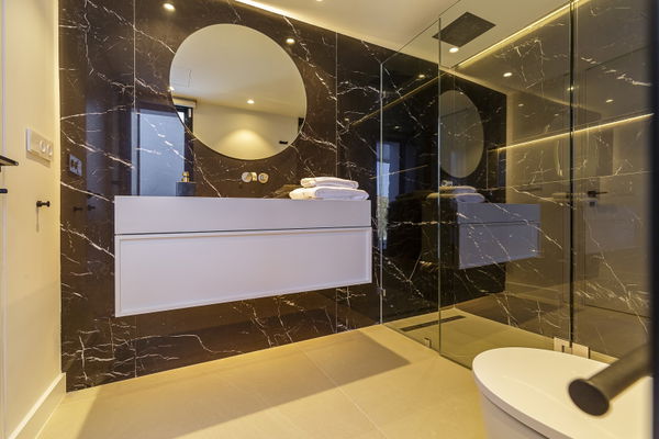 Villa CUTAR – Elegant Renovated Villa in Nagüeles, Marbella