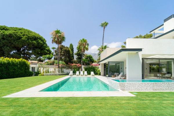 Magnificent 5-Bedroom Villa in La Carolina, Marbella’s Golden Mile