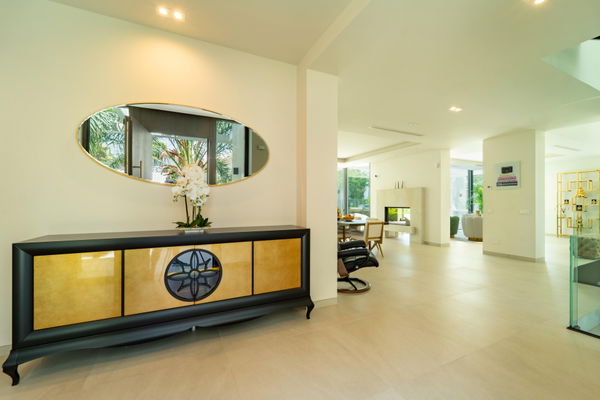 Magnificent 5-Bedroom Villa in La Carolina, Marbella’s Golden Mile