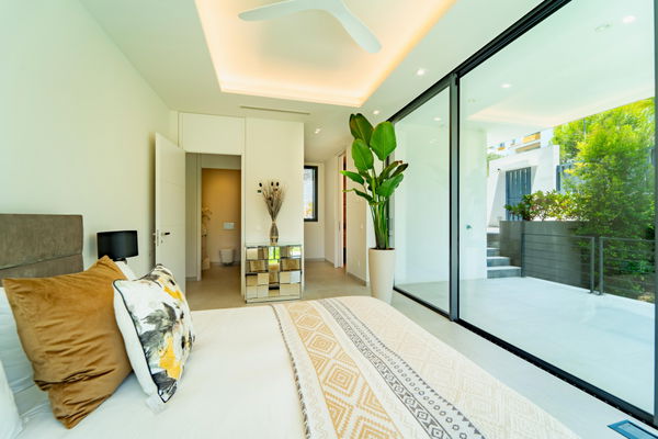 Magnificent 5-Bedroom Villa in La Carolina, Marbella’s Golden Mile