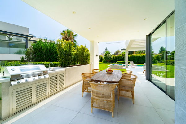 Magnificent 5-Bedroom Villa in La Carolina, Marbella’s Golden Mile