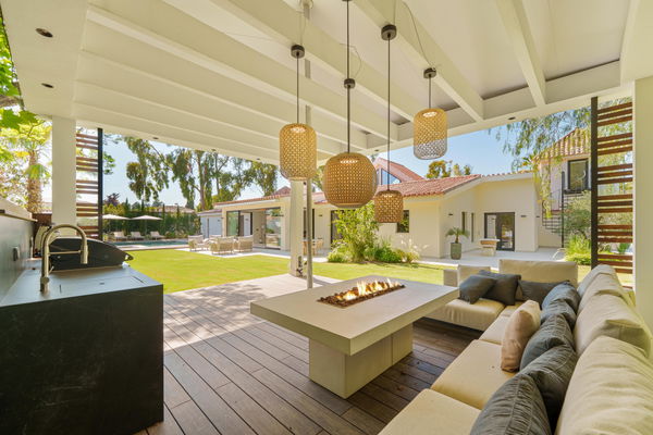 Contemporary one-level oasis just minutes from Puerto Banús, Marbella