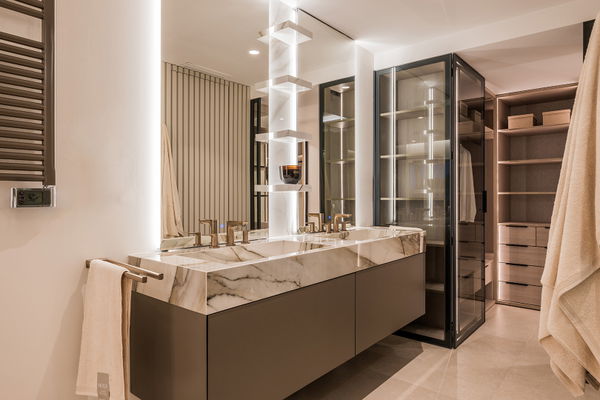 Exquisite fully renovated apartment in Menara Beach, Estepona