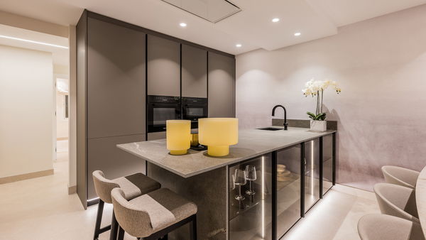 Exquisite fully renovated apartment in Menara Beach, Estepona