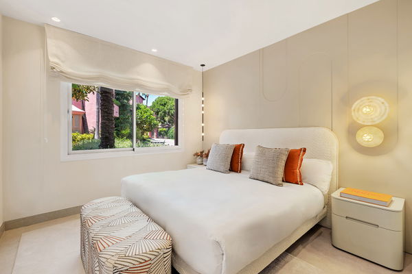 Exquisite fully renovated apartment in Menara Beach, Estepona