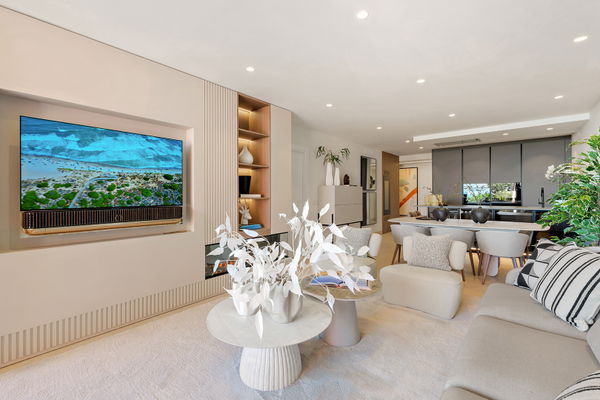 Exquisite fully renovated apartment in Menara Beach, Estepona