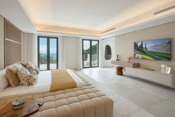 Wonderful Andalusian-style contemporary villa with stunning sea views in El Madroñal, Benahavís