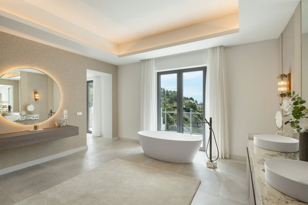 Wonderful Andalusian-style contemporary villa with stunning sea views in El Madroñal, Benahavís