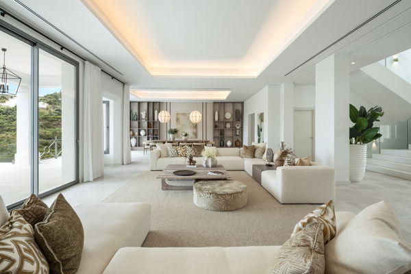 Wonderful Andalusian-style contemporary villa with stunning sea views in El Madroñal, Benahavís