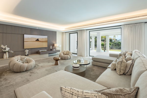 Wonderful Andalusian-style contemporary villa with stunning sea views in El Madroñal, Benahavís