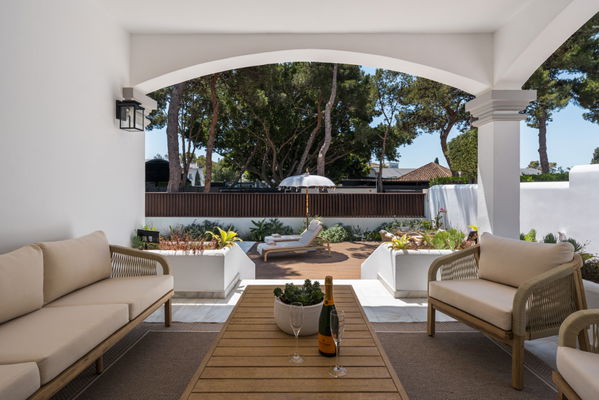 Fully renovated villa in Altos del Rodeo, Nueva Andalucia
