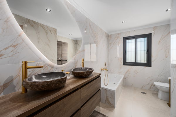 Fully renovated villa in Altos del Rodeo, Nueva Andalucia