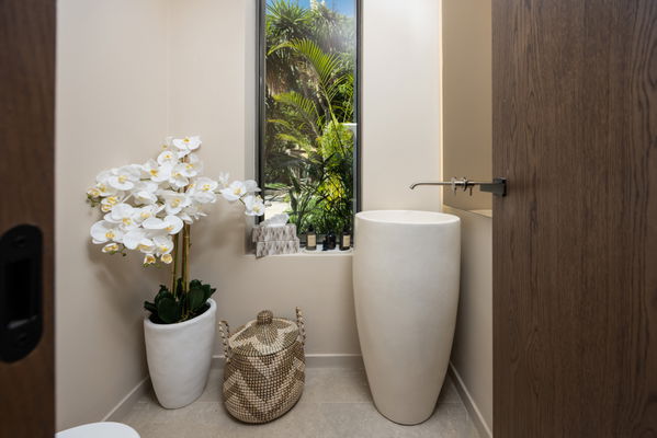 Centauro 15: A Balinese-style oasis villa in the heart of the Golf Valley in Nueva Andalucía