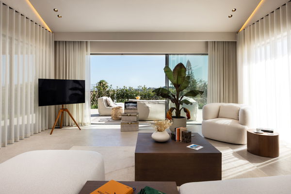 Centauro 15: A Balinese-style oasis villa in the heart of the Golf Valley in Nueva Andalucía