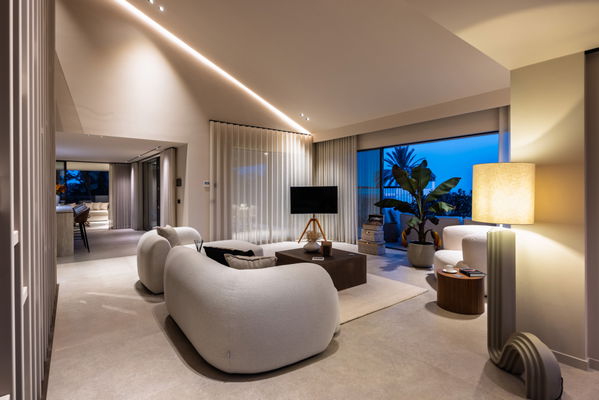Centauro 15: A Balinese-style oasis villa in the heart of the Golf Valley in Nueva Andalucía