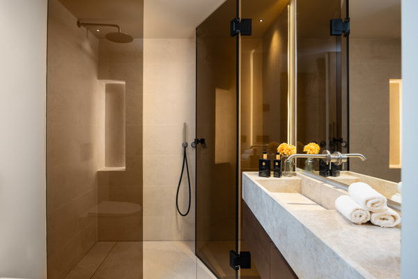 Centauro 15: A Balinese-style oasis villa in the heart of the Golf Valley in Nueva Andalucía
