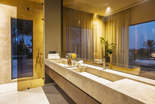 Centauro 15: A Balinese-style oasis villa in the heart of the Golf Valley in Nueva Andalucía