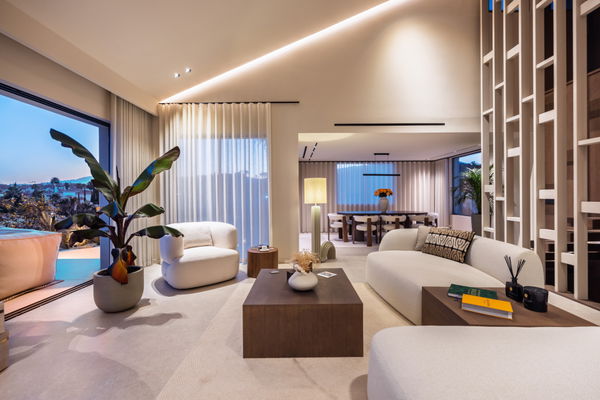 Centauro 15: A Balinese-style oasis villa in the heart of the Golf Valley in Nueva Andalucía