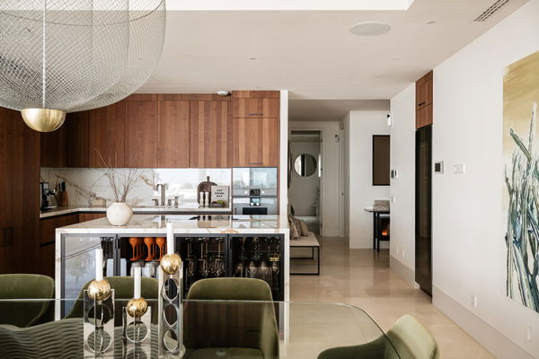 Luxurious and exceptionally spacious apartment with villa-style amenities in La Quinta, Benahavís