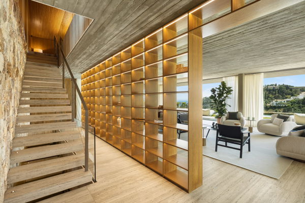 Spectacular design villa that blends with nature, offering expansive sea views in Benahavís