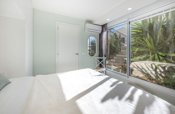 Elegant townhouse with private pool & panoramic views in Arco Iris, Altos de Puente Romano