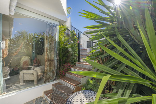 Elegant townhouse with private pool & panoramic views in Arco Iris, Altos de Puente Romano