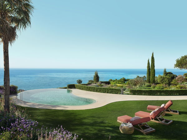 Luxury Ground Floor apartment with private garden  and sea views, Benalmadena Costa