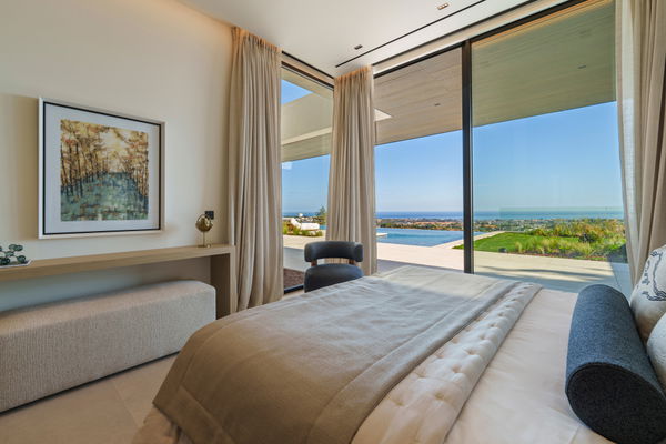 Impressive panoramic sea view villa in El Herrojo Alto, Benahavís