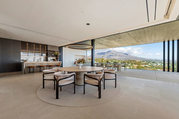 Impressive panoramic sea view villa in El Herrojo Alto, Benahavís