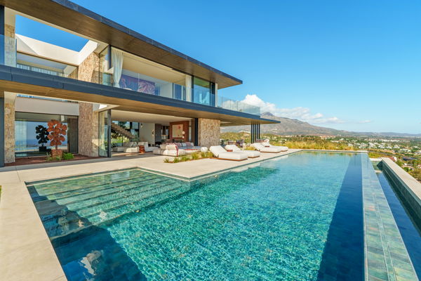 Impressive panoramic sea view villa in El Herrojo Alto, Benahavís