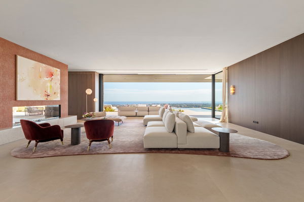 Impressive panoramic sea view villa in El Herrojo Alto, Benahavís