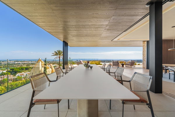 Impressive panoramic sea view villa in El Herrojo Alto, Benahavís