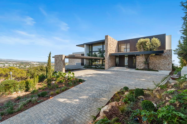 Impressive panoramic sea view villa in El Herrojo Alto, Benahavís